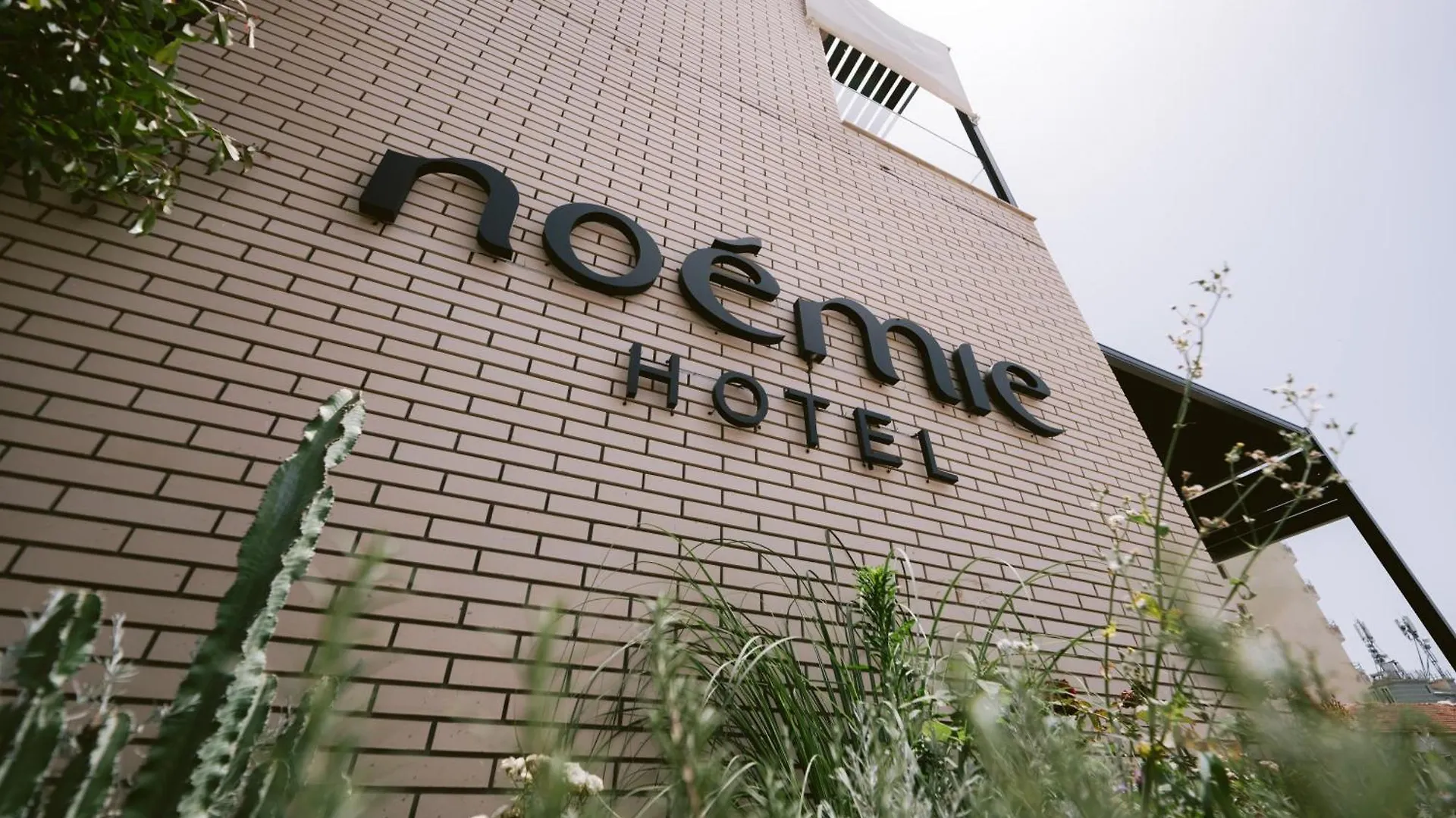 Noemie Hotel Himare