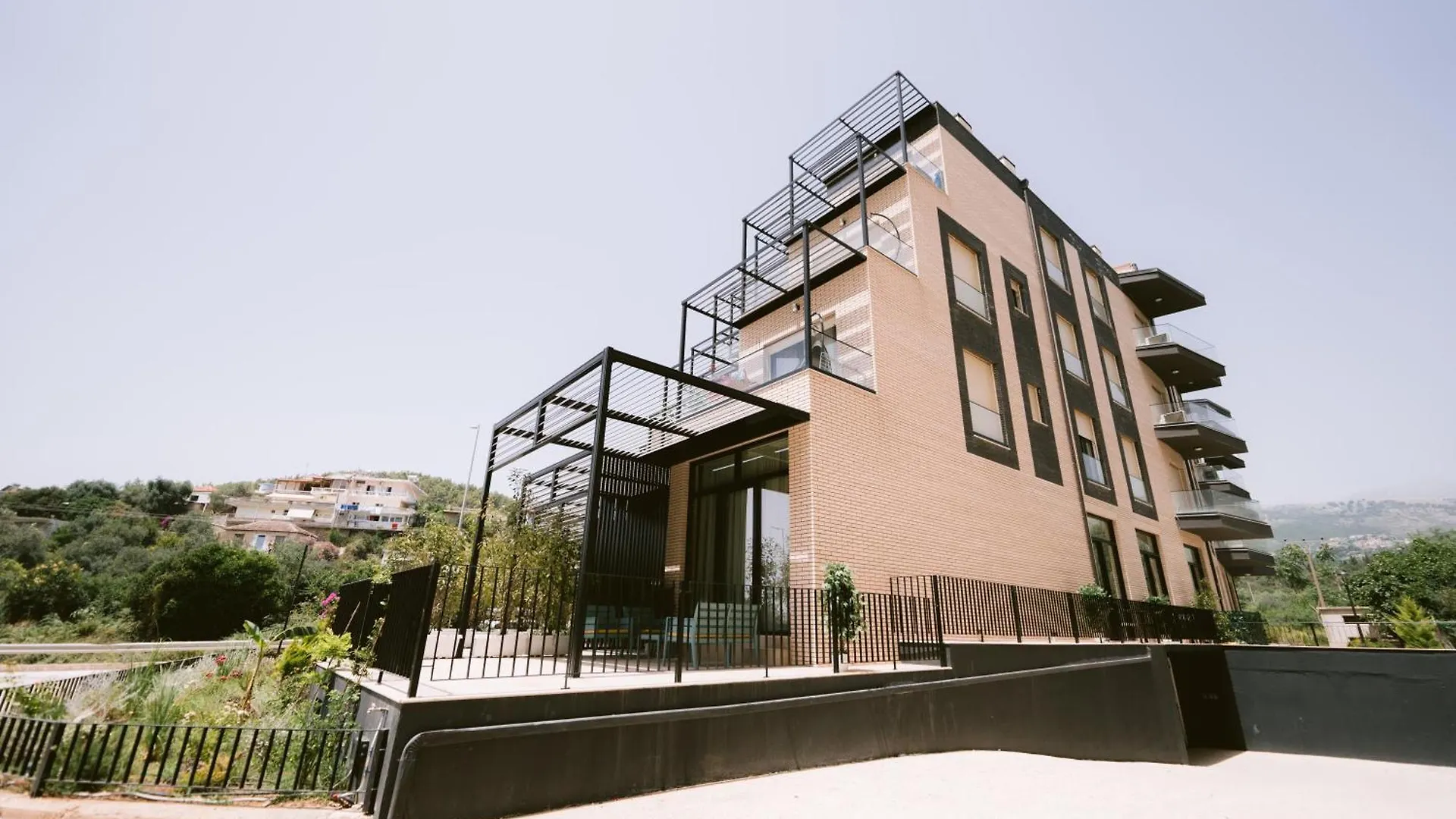 Noemie Hotel Himare