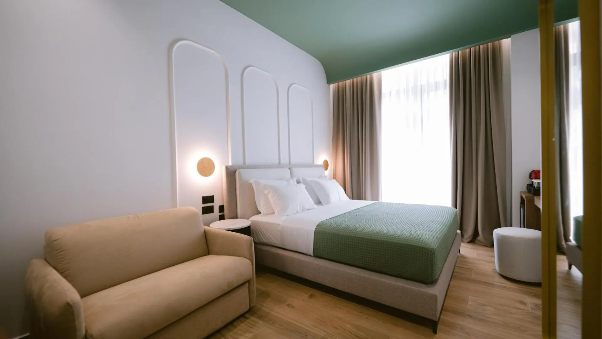 Noemie Hotel Himare