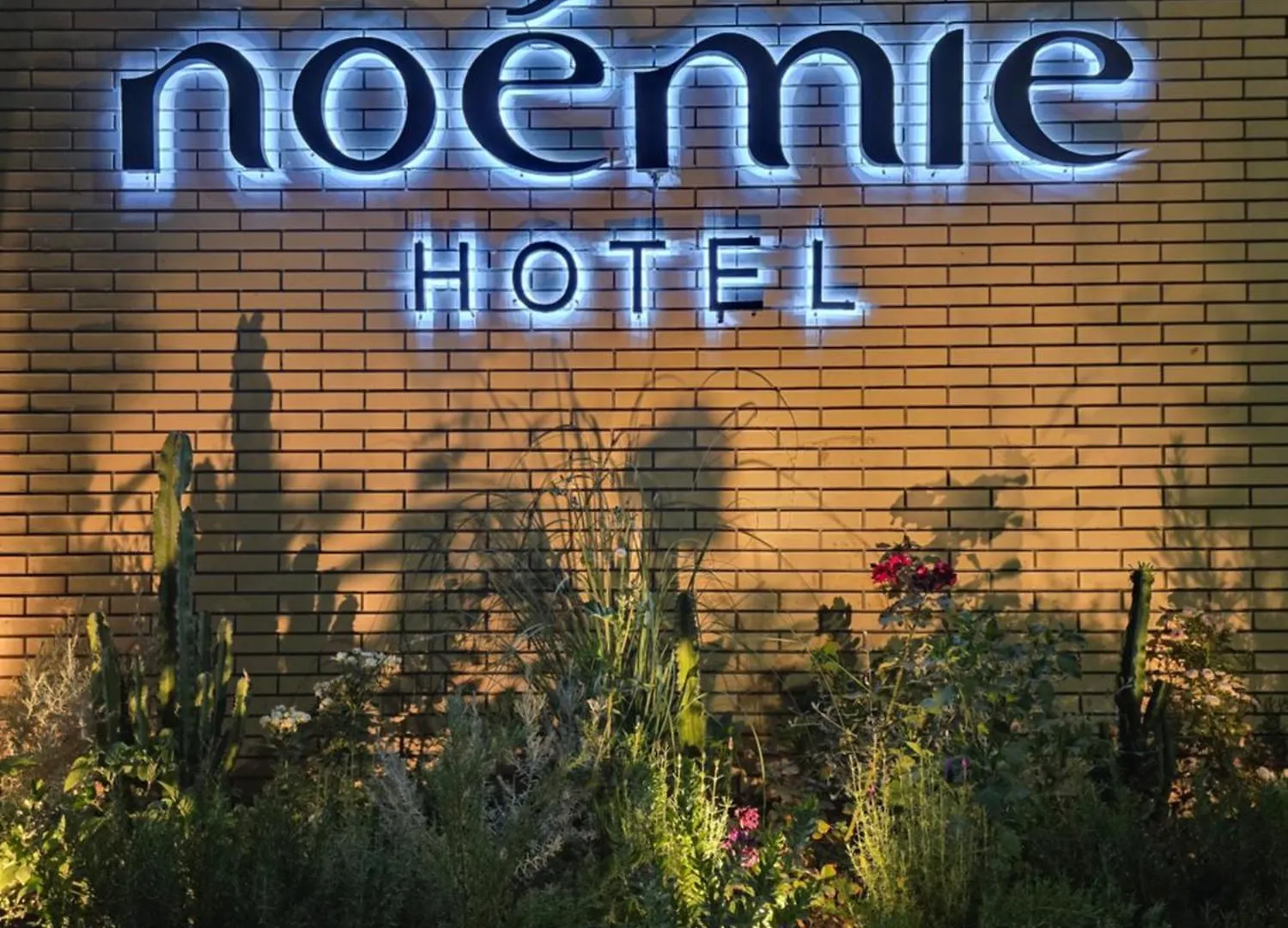 Noemie Hotel Himare